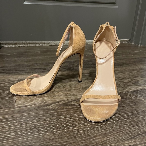 Stuart Weitzman Textured Snake Print Sandal Heels Beige - Picture 4 of 10